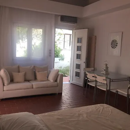 Апартаменти Anestis Apartment